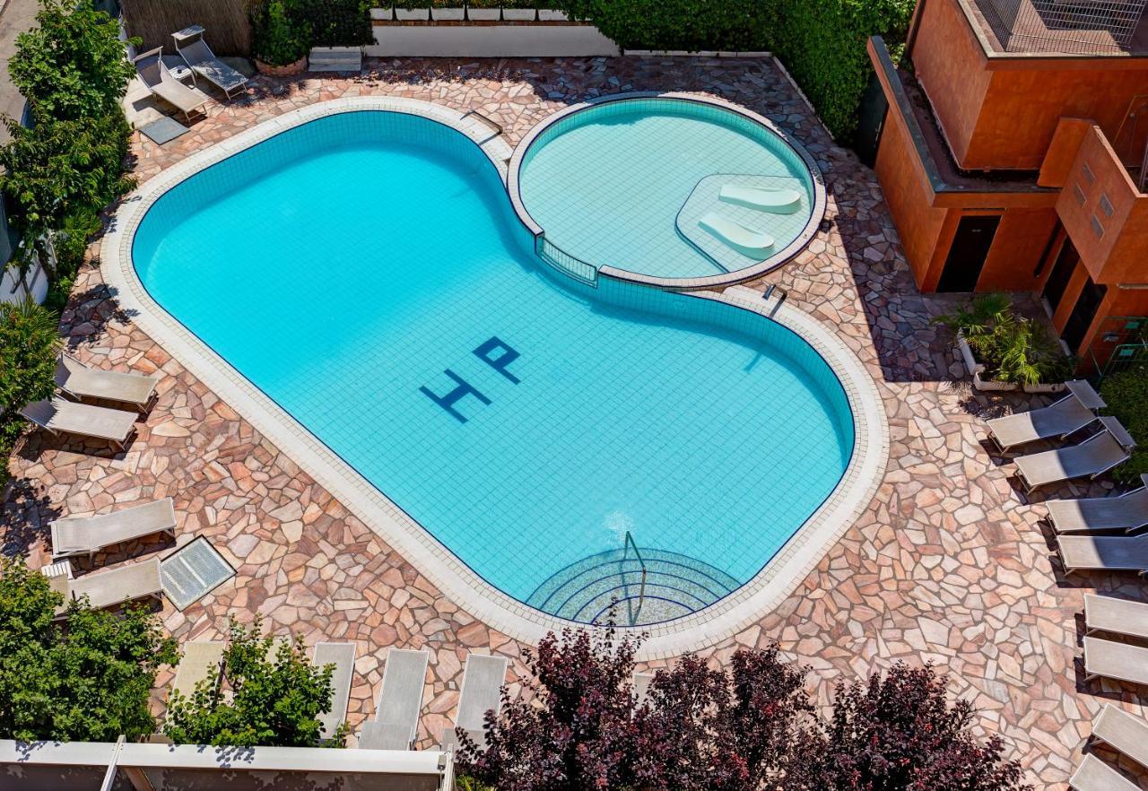 Hotel Piccadilly Lido di Jesolo Exterior foto